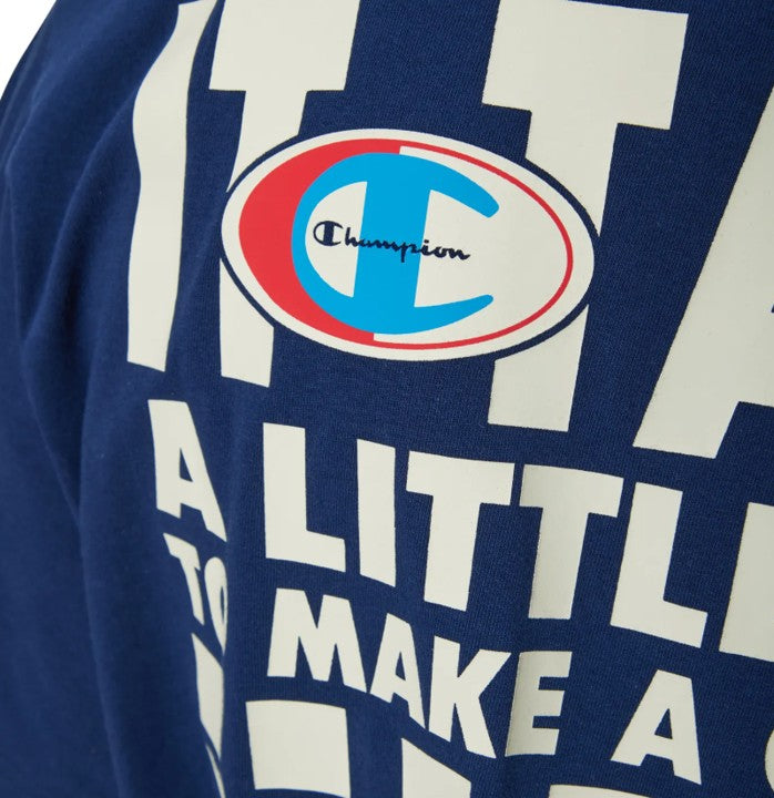 Playera "It takes A Little More"